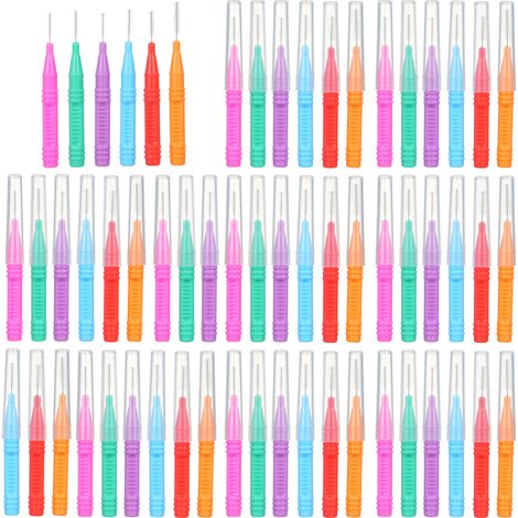 Packung mit 60 Interdentalbürsten, Zahnseide, Zahnstochern, einer Bürste für kieferorthopädische Apparaturen sowie Zahnreinigungs- und Mundpflegeartikeln