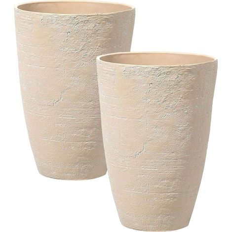 Beliani – Lot de 2 cache-pots en pierre beige – Forme de vase haut – Dimensions 43x43x60 cm – Résistants aux intempéries et UV – Prépercés pour drainage