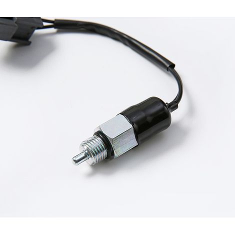 References 3200521U00 and 3200521U10 are suitable for Nissan reversing light switches with short cables. (1/4)