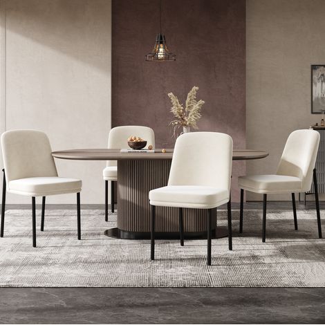 4er-Set Esszimmerstühle aus beigem Samt mit Metallbeinen, 82 cm OKMYHOME (1/5)