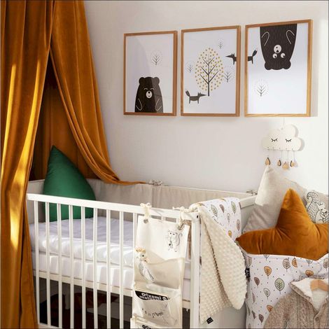 Tableau cadre bois clair Ours de la forêt Scandi I - Noir cadre Bois clair (1/2)
