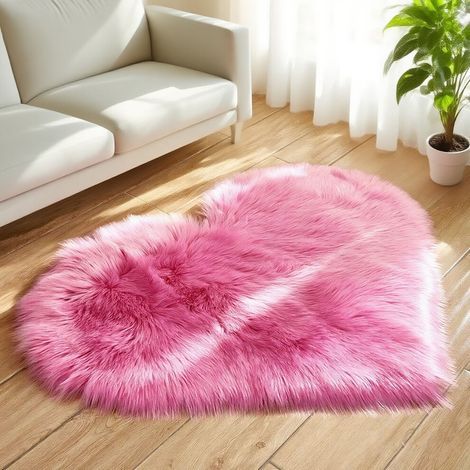 Tapis en fausse fourrure à motif cœur, 40 x 50 cm, rose rouge – Tapis ultra doux à poils longs pour chambre, chambre d'enfant, dortoir, salon et table de chevet Convient à tous les types de sols (1/5)