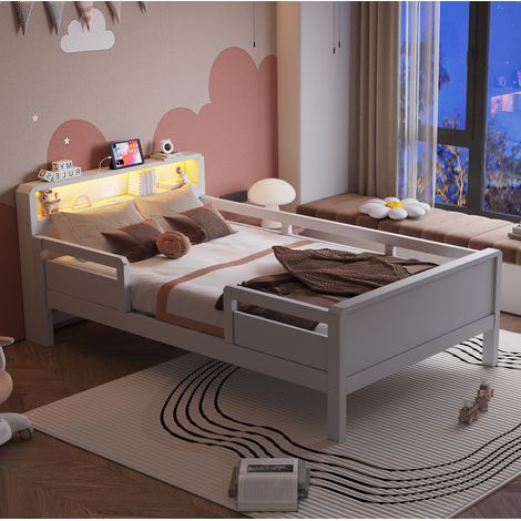 Kinderbett 90x200 cm weiß aus Holz mit LED-Leuchte, Ladeanschluss und Ablage am Kopfteil (1/5)
