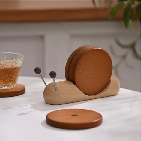 Set aus hölzernen, schneckenförmigen Untersetzern, geeignet für Kaffee- und Teeservice, zur Wärmedämmung, als Dekoration, Geschirr, Einzugsgeschenk. (1/5)