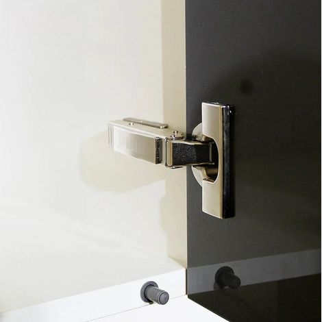 71B3550 Cerniera superiore a clip con montaggio angolare a 110° per mobili, armadi, cucine e bagni. (1/3)