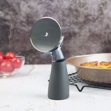 Coupe Pizza, Roue à Pizza avec Lame Tranchante en Acier Inoxydable et Poignée en Caoutchouc Antidérapante, Trancheuse à Pizza Nouveauté, 16 CM, Gris (1/4)
