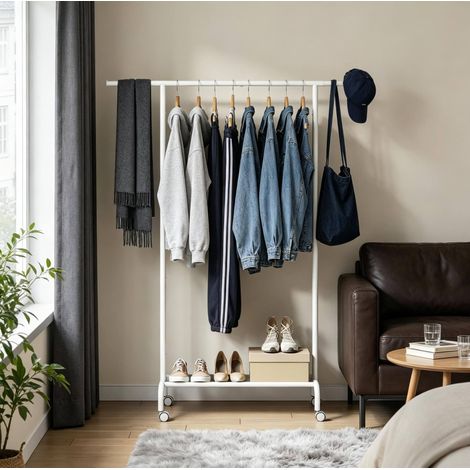 Portant à vêtements sur roulettes avec étagère basse en tissu, barre extensible 84 à 124 cm, blanc, pour chambre et entrée, montage facile, idéal pour petits espaces  CHICFURN (1/5)