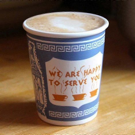 Nous sommes heureux de vous servir. Mug à café en porcelaine New York Iconic Paper Cup, grand format. (1/3)