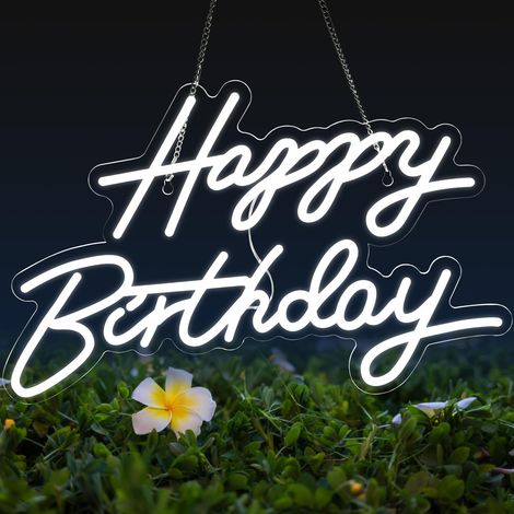Décoration murale néon « Happy Birthday » — Alimentée par USB avec luminosité réglable conçue spécifiquement pour les fêtes d'anniversaire et les murs d'accent, diffusant une lueur blanc froid. (1/5)