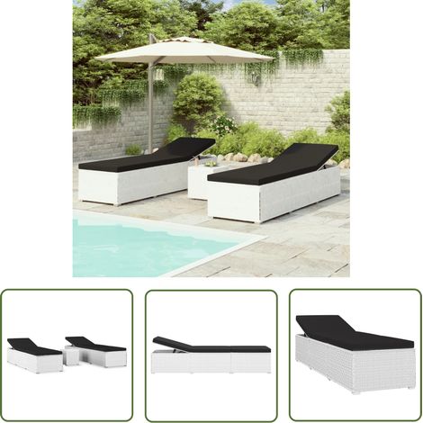 The Living Store Chaises longues de jardin table à thé 3pcs Résine tressée Blanc - Chaise Longue - Salon De Jardin - Mobilier Extérieur - Transats - Meubles De Jardin (1/5)