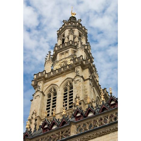 Tableau sur toile au pied du Beffroi Arras 30x45 cm - Impression sur Toile Murale Décorative - Image imprimée en HD sur Toile - Toile sur Châssis en Bois FSC - Fabriqué en France (1/5)