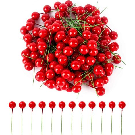 Boule de Noël artisanale en mousse de baies, cerises, petits fruits rouges, pivoines, accessoires et décorations de Noël (1/5)