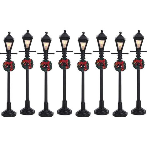 Lemax – Lot de 8 lampadaires à gaz 4.5V – Éclairage extérieur décoratif – Fonctionne sur piles ou adaptateur – Dimensions 16 x 1,5 x 10,5 cm - OF 8 B