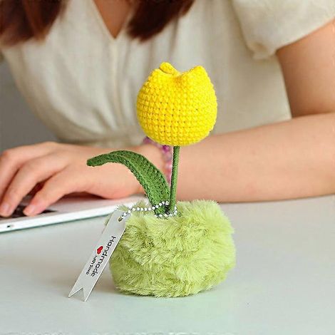 pièce Décoration artisanale pour la maison ou la voiture : bonsaï artificiel de tulipe en pot tricoté à la main (1/5)