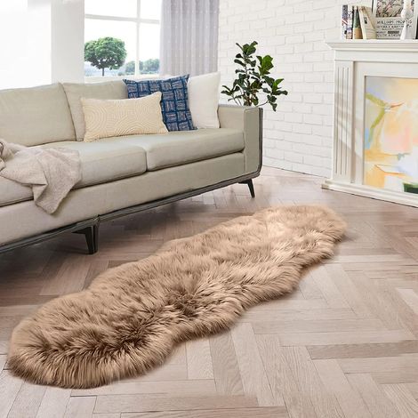 Tapis Beige Descente de Lit Chambre 60x180 cm Fausse Fourrure Peau de Mouton Doux Moumoute Fluffy Fille Ado Shaggy (1/5)