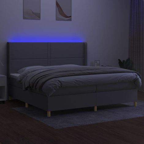 Maison Exclusive - Sommier à lattes de lit matelas LED Gris clair 200x200 cm Tissu (1/5)
