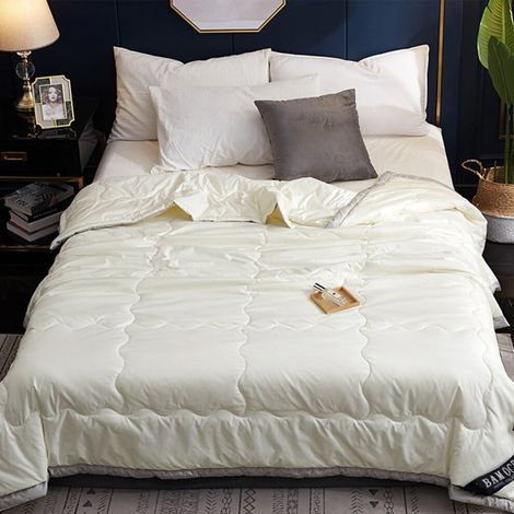 Couette d'été en soie lavable, un choix frais et confortable pour dormir - couverture climatisée de couleur unie, convient aux tailles une/deux personnes, facile à laver. (1/5)