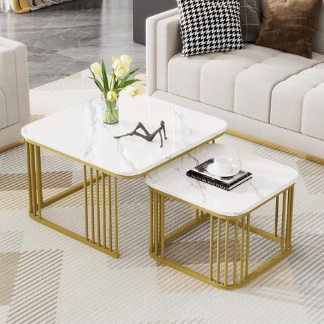 Zwei ineinander schiebbare quadratische Couchtische in Marmoroptik mit goldenen Beinen, Wohnzimmermöbel, MDF – Weiß + Gold – 70 × 70 × 45 cm und 50 × 50 × 36,5 cm