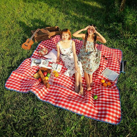 2 2m Couvertures Tapis de Pique-Nique Imperméable Résistant à l'humidité et Résistant à l'usure Portable Couverture de Camping Tapis pour Plage Randonnée Voyage Jardin Nappe avec Poignée (1/5)