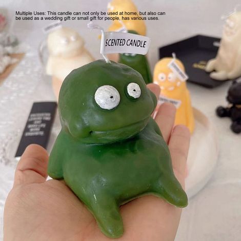 Bougies en pâte à modeler : souvenirs originaux et adorables - Bougies parfumées en pâte à modeler représentant des monstres de dessin animé, gros et minces - Vertes (1/5)