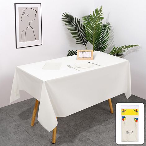 Tablecloth Plastique - 137 x 183 cm - Beige - Jetable - Pour Table Rectangulaire Buffet Fête Occasion Spéciale - 1 Pièce (1/5)
