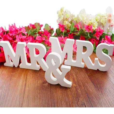 MINKUROW Mr & Mrs Lettere Di Legno Lettere Maiuscole Segno Tavolo Da Tavolo Decorativo Da Parete Alfabeto Lettere Di Legno Nuziale Festa Di Nozze Giocattoli Di Compleanno Decorazioni Per La Casa (1/5)