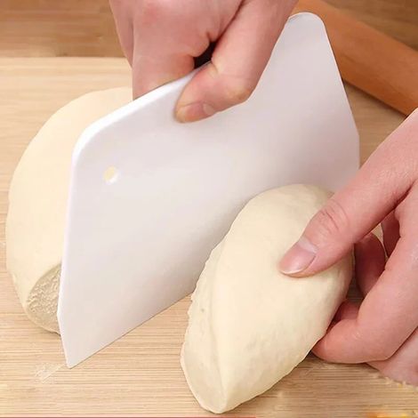 Set mit 4 multifunktionalen Teigschabern zum Schneiden und Abschaben von Teig, geeignet für Brotteig, Fondanttorten, Buttercreme, DIY-Gebäckset für die Küche.