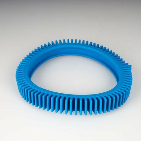 Pneu cranté avec ergot pour robot piscine – Traction améliorée – Compatible modèles Victor – Roue arrière bleue (1/4)
