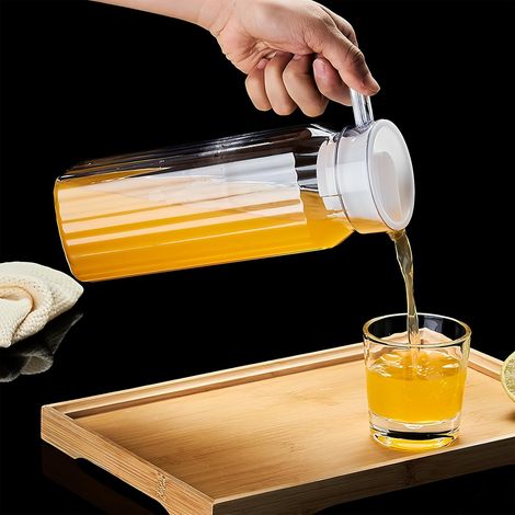 Lot de 2 pichets à eau transparents avec couvercle : pichet à jus transparent de 1,1 l avec couvercle, bouteille d'eau en acrylique, pichet à thé glacé en plastique avec poignée, pour vin, (1/2)