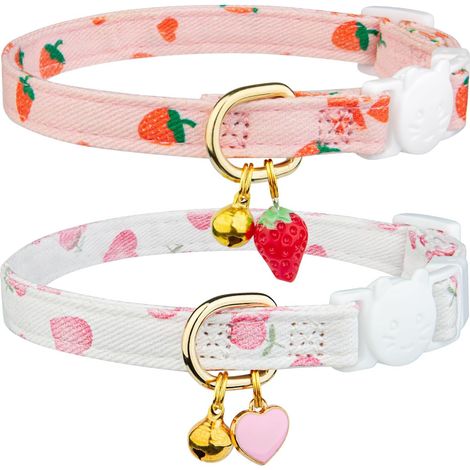 Lot de 2 colliers pour chat en coton (motif fraises roses et cœurs blancs) – Collier mignon et confortable pour chaton Fermeture de sécurité, matière douce et respirante, avec pendentifs mignons et c (1/5)