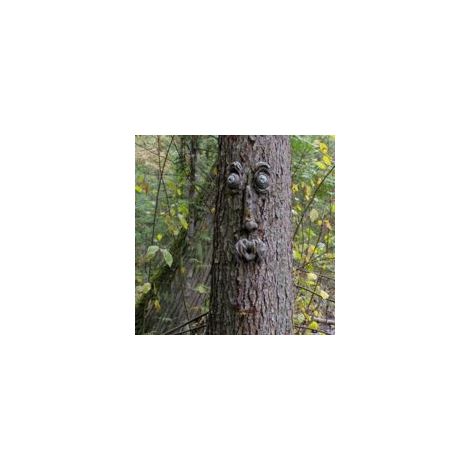 3D-Dekoration in Form eines alten Mannes mit einem Baumgesicht, lustige Dekoration für den Garten (C-Crezuo)
