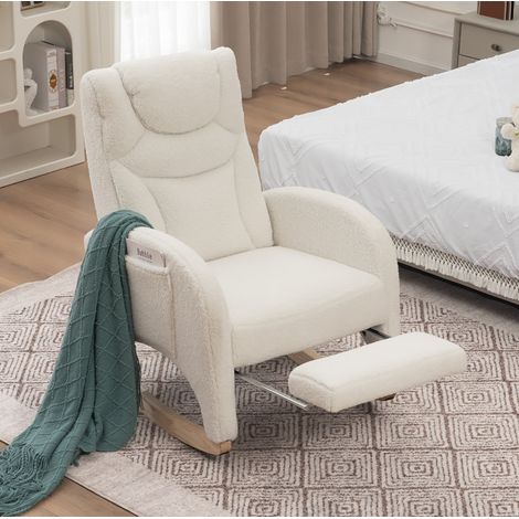 Sedia a dondolo 66x125x101 cm bianca in Lammfell-Optik con poggiatesta e poggiapiedi pieghevole (1/5)