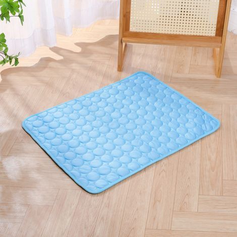 Tapis Rafraîchissant pour Chien et Chat - Coussin d'Été en Soie Glacée Respirant. Niche Fraîcheur pour Animaux de Compagnie. Accessoire Confortable Lavable. Bleu Ciel. Taille S (50x40 cm) pour Moins d