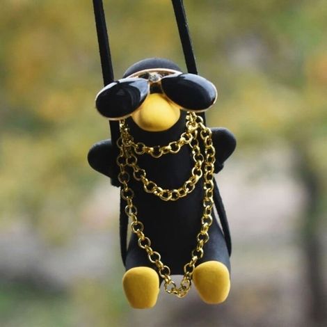Duck-Shaped Hanging Car Ornament, Cute Rearview Mirror Hanging Accessories, Black Car Pendant (1/5)