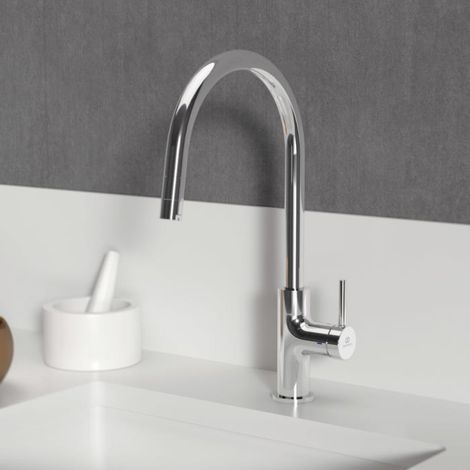 Ideal Standard Ceraline Nuovo Küchenarmatur Ausladung 21,5 cm, 1-Funktionshandbrause, Niederdruck (1/5)