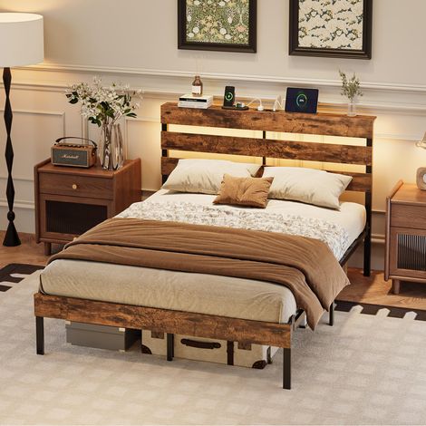 Cadre de Lit 160 x 200cm avec Sommier, Lit 2 Personnes, Tête de Lit avec Rangement, Éclairage LED, Type-C et Port USB, Espace en Dessous 30cm, Style Industriel, Montage Facile, Marron Vintage (1/5)