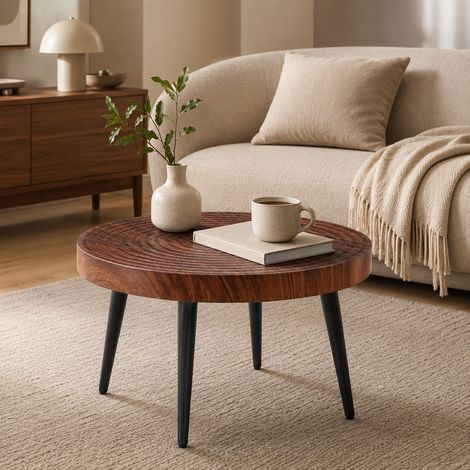 Table basse ronde en bois foncé avec un plateau de 5 cm d'épaisseur, présentant des cernes annuels, et des pieds en métal noir idéal pour les petits salons (1/5)
