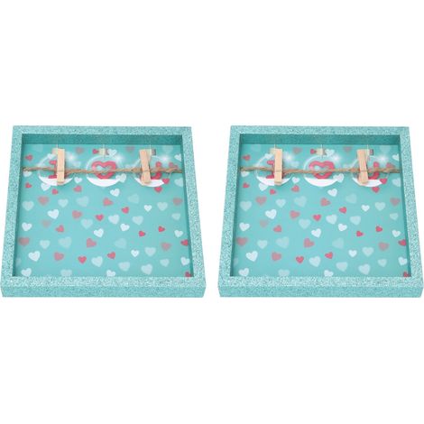 Lot de 2 cadres photo muraux innovants avec pinces en bois pour la décoration intérieure. Cadre photo vert poudre. (1/5)