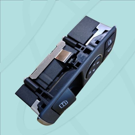 A1729056900 is suitable for Mercedes-Benz C-Class SL 250 350 450 500 C63 AMG window regulator switches.
