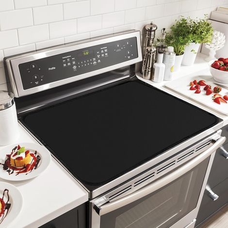 Protection Plaque Induction - Plaque de Recouvrement pour Plaque Vitrocéramique Protecteur Induction, Décoration Cuisine Tapis Protection, Pour tous les Types de Cuisinières (82x51CM) (1/5)