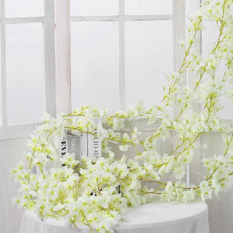 Fleurs artificielles en rotin, guirlande de 1,8 m, 135 fleurs, imitation rotin blanc, décoratives et éclatantes. (1/5)