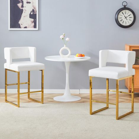 Ensemble de deux tabourets de bar de style nordique, au design carré moderne, avec pieds en métal doré, légers et confortables. Disponibles en plusieurs coloris. (1/5)