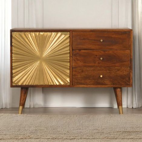 Credenza in legno massello color oro Manila, 3 cassetti, 1 ampio vano interno, marroneSul posto