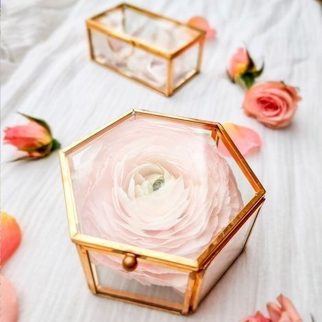 Boîte à bague mariage hexagonale en verre et métal – Présentoir bijoux 10.5x9.5x5 cm – Finitions dorées pour fiançailles et demande (1/5)
