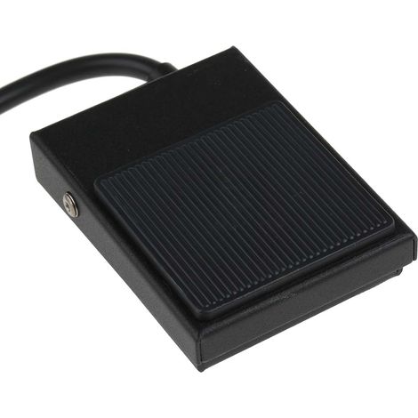 Commutateur à pédale métallique à actionnement Momentané, 1RT 3 A 250V IPX2 ( Prix pour 1 )