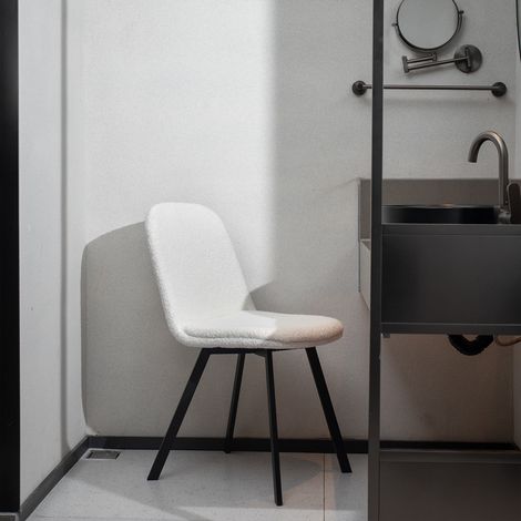 Lot de 2 fauteuils de salle à manger en tissu polaire teddy, rembourrage moelleux, assise confortable 4 saisons et cadre en acier résistant (1/4)
