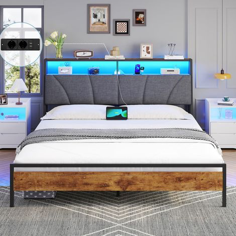 Lit 180x200 avec Sommier Métal, Cadre de lit 180x200 cm avec lumières LED & Multiprise, Lit 2 Personnes avec Tête de Lit Rembourrée et Rangement, Facile à Assembler, Marron Vintage & Gris (1/5)
