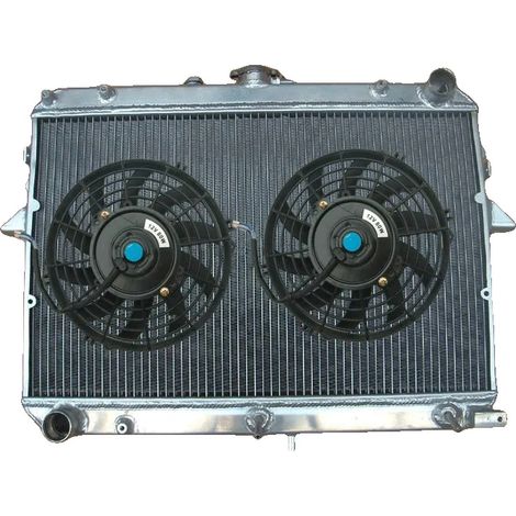 Radiateur en aluminium, Aluminium allié, Dimensions standard pour compatibilité, Compatible avec Econovan / Mazda E2000, Haute efficacité thermique, Installation en direct (1/5)