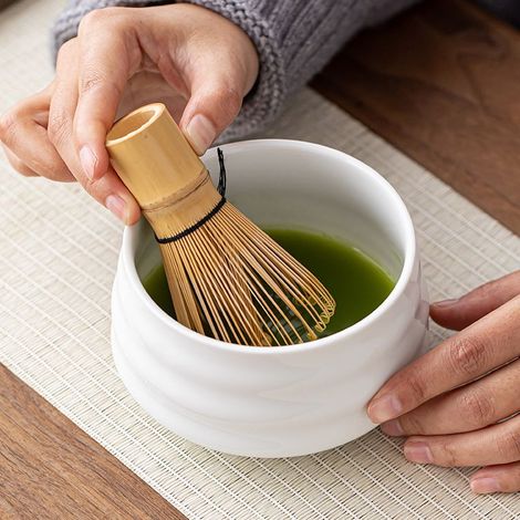 Set regalo Matcha con frusta e pennello, kit per infusione giapponese, confezione regalo bianca da 4 pezzi (1/5)
