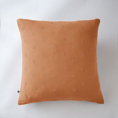 Taie d’Oreiller Brodée 60 x 60 cm – Gaze de Coton – Gaïa Boho Abricot (1/5)